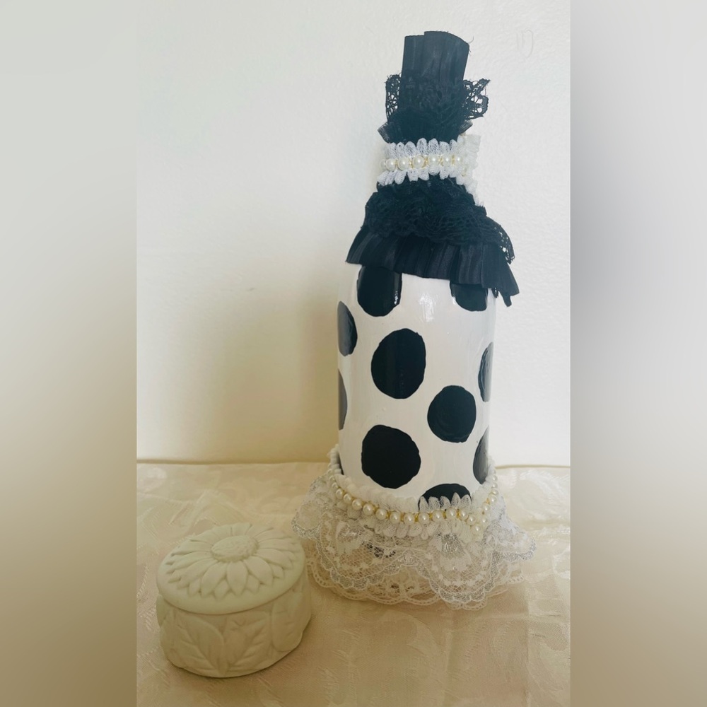 Hand Crafted Polka Dot Glamour Gypsy Bottle Set - Picture 6 of 7